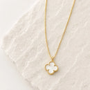 Colar Trevo Madrepérola Dourado